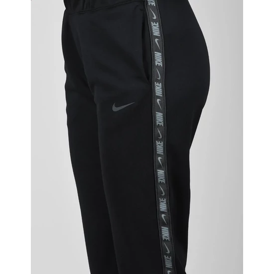 Nike, Lefelé szűkülő szabadidőnadrág rugalmas derékrésszel, Fekete, L