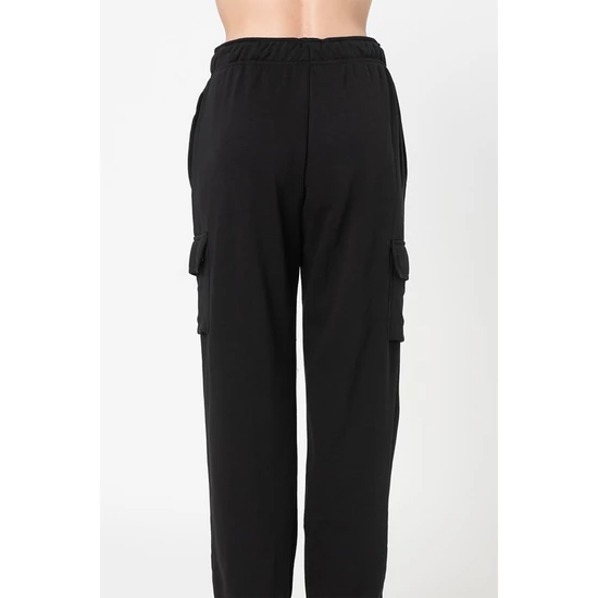 Nike, Sportswear Essentials bő szárú cargo szabadidőnadrág, Fekete, XL