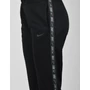 Nike, Lefelé szűkülő szabadidőnadrág rugalmas derékrésszel, Fekete, L