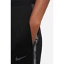 Nike, Lefelé szűkülő szabadidőnadrág rugalmas derékrésszel, Fekete, L